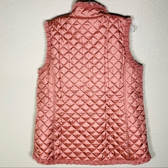 D&Co denim and company Reversible quilted/fuzzy vest women’s Large - Picture 4 of 8